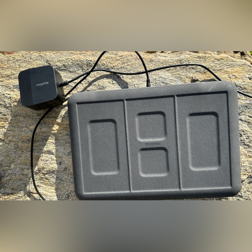 Mophie Black Power Adapter